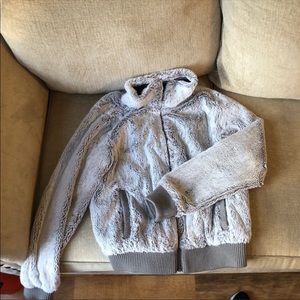 Patagonia fuzzy jacket women’s small